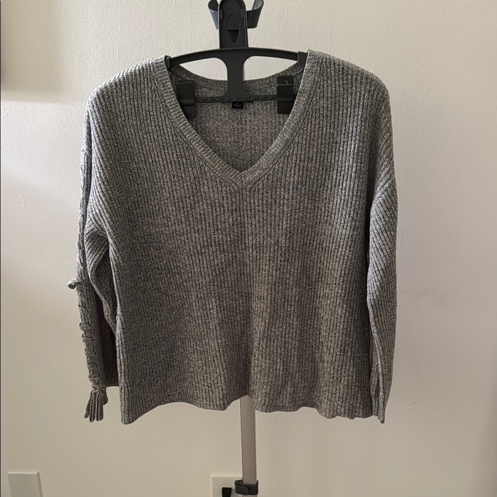 Grey American Eagle sweater